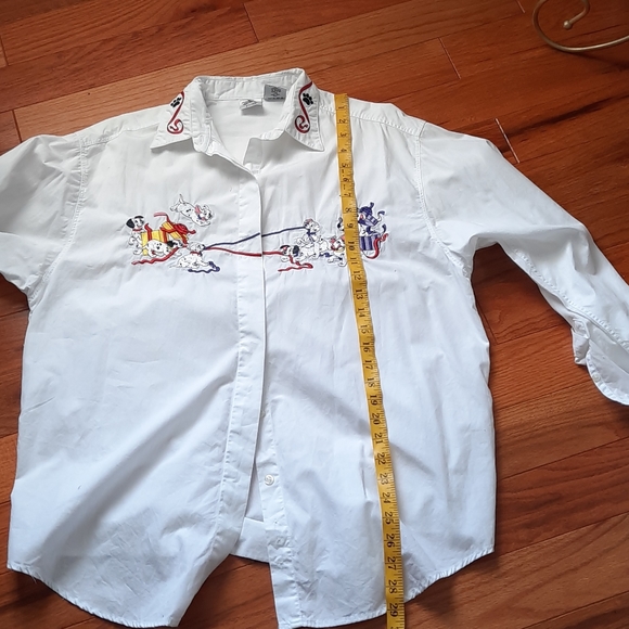 Vintage 101 dalmatians Christmas themed button up - Picture 11 of 11